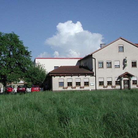 Gaestehaus Stephanie Ilbesheim Exteriör bild